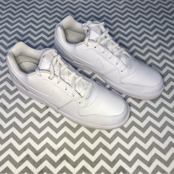 Excellent Condition Men’s Ebernon Low Triple White Basketball Shoes, Size 14 - Picture 3 of 6